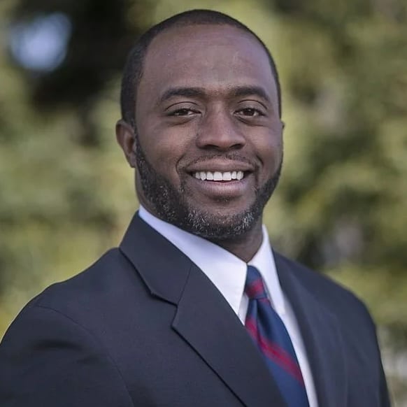 Headshot of Tony Thurmond